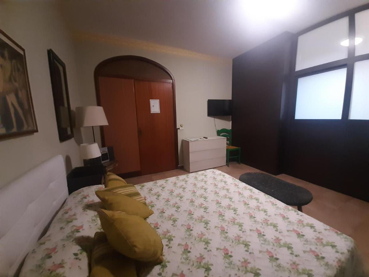 San Nicolo House Bed and Breakfast Aci Catena Exteriör bild