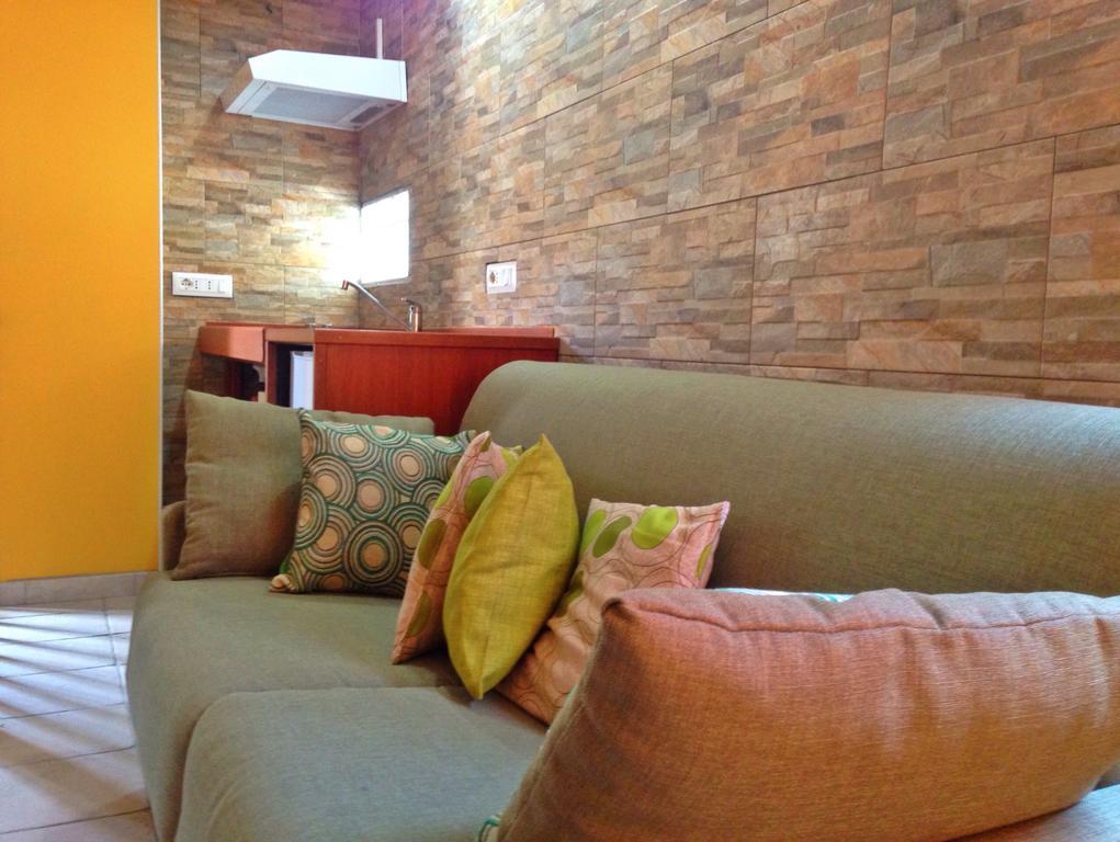 San Nicolo House Bed and Breakfast Aci Catena Exteriör bild