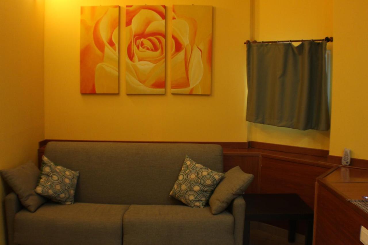 San Nicolo House Bed and Breakfast Aci Catena Exteriör bild