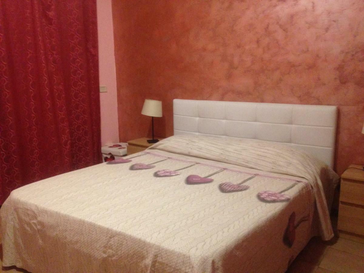 San Nicolo House Bed and Breakfast Aci Catena Exteriör bild